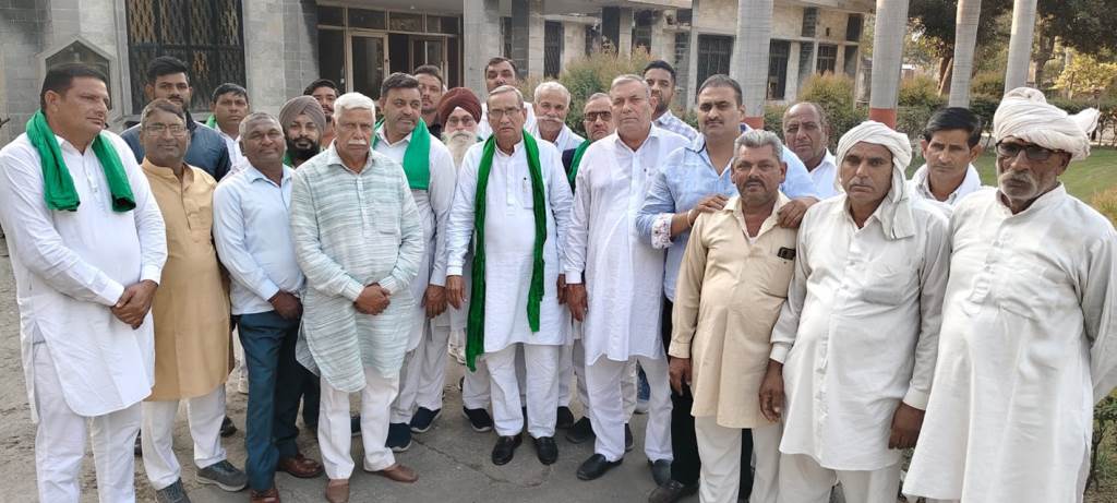 The sugarcane crop is the hope of the farmers restart the mill this is the voice the states cooperative sugar mills should be restarted soon Ratanman